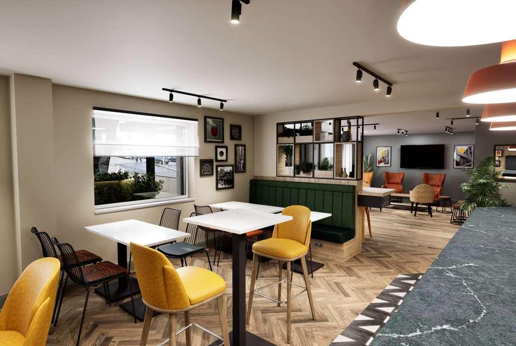 Super 8 By Wyndham Chester East Intérieur photo