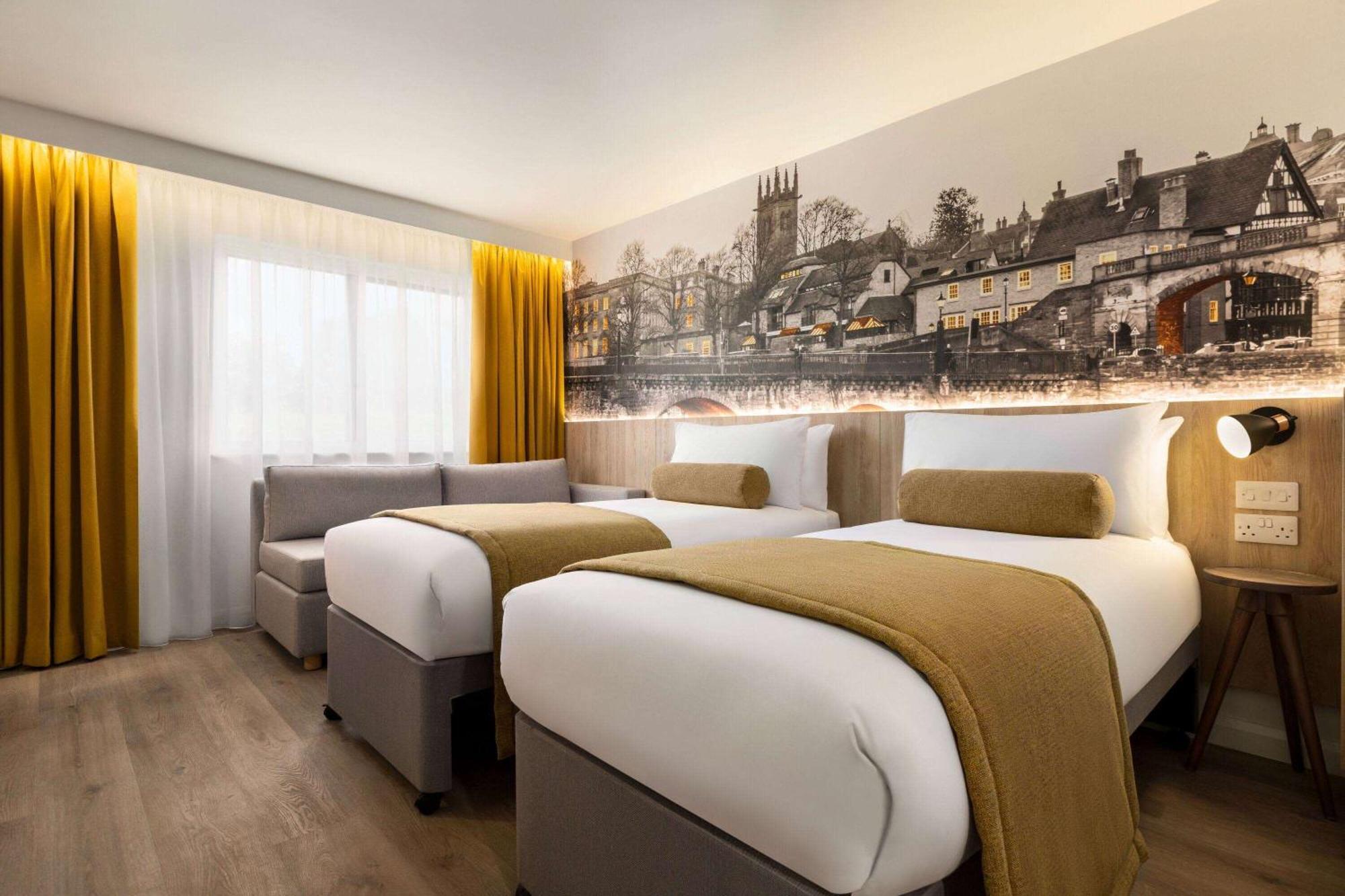 Super 8 By Wyndham Chester East Extérieur photo